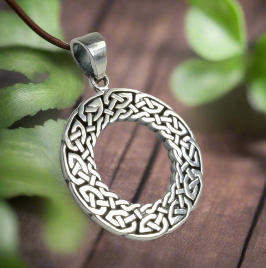 Sterling  Silver  925  Celtic  Knot  Circle  Pendant